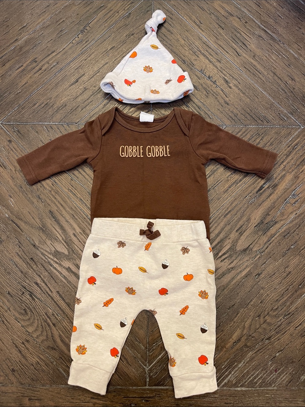 Starting Out Brown "Gobble Gobble" 3-Piece Pumpkin Leaf Outfit